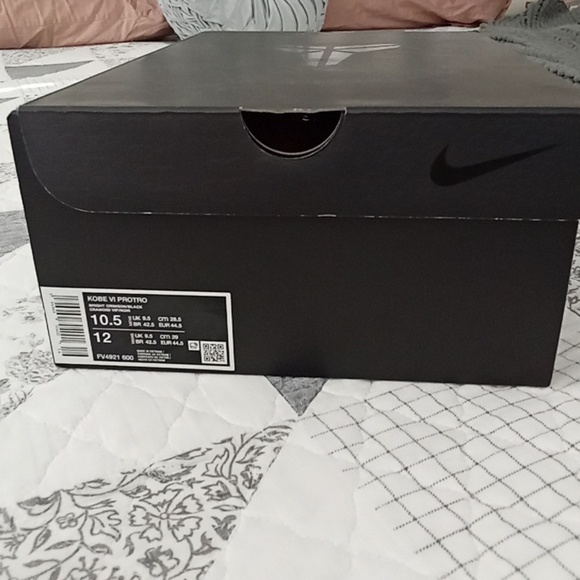 Kobe 6 Reverse Grinch Protro - Picture 13 of 13